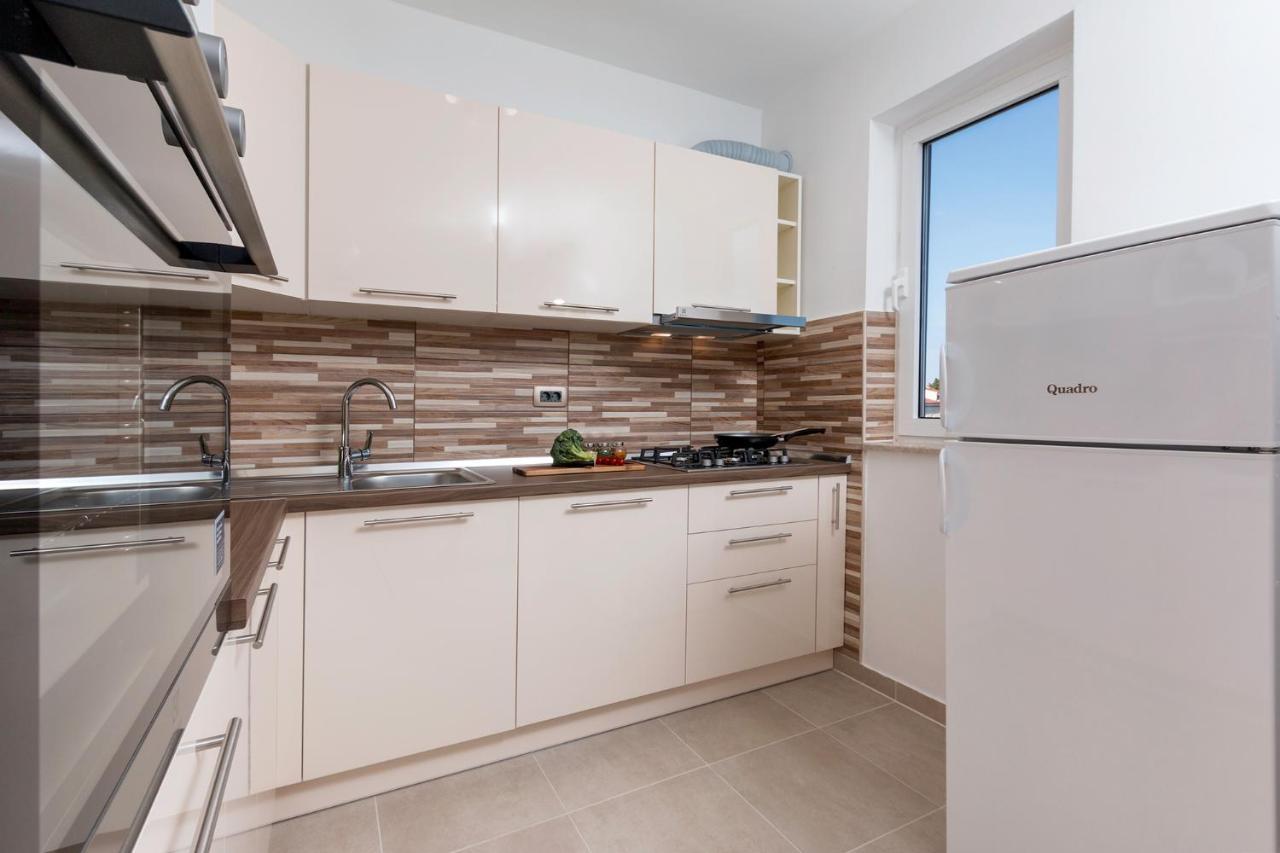 Apartment Rubina With Secure Parking Medulin Exterior photo